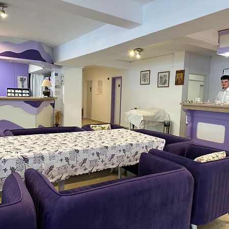 Хотел Рива Golden Sands Bagian luar foto