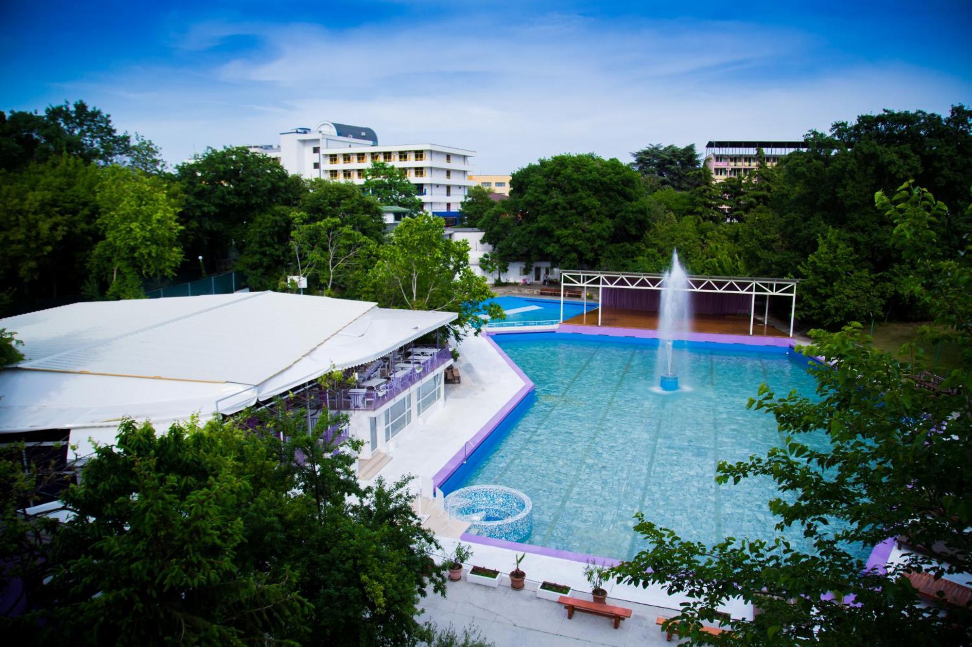 Хотел Рива Golden Sands Bagian luar foto