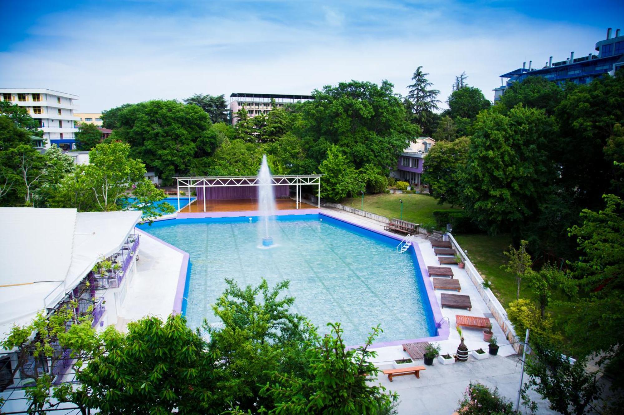 Хотел Рива Golden Sands Bagian luar foto