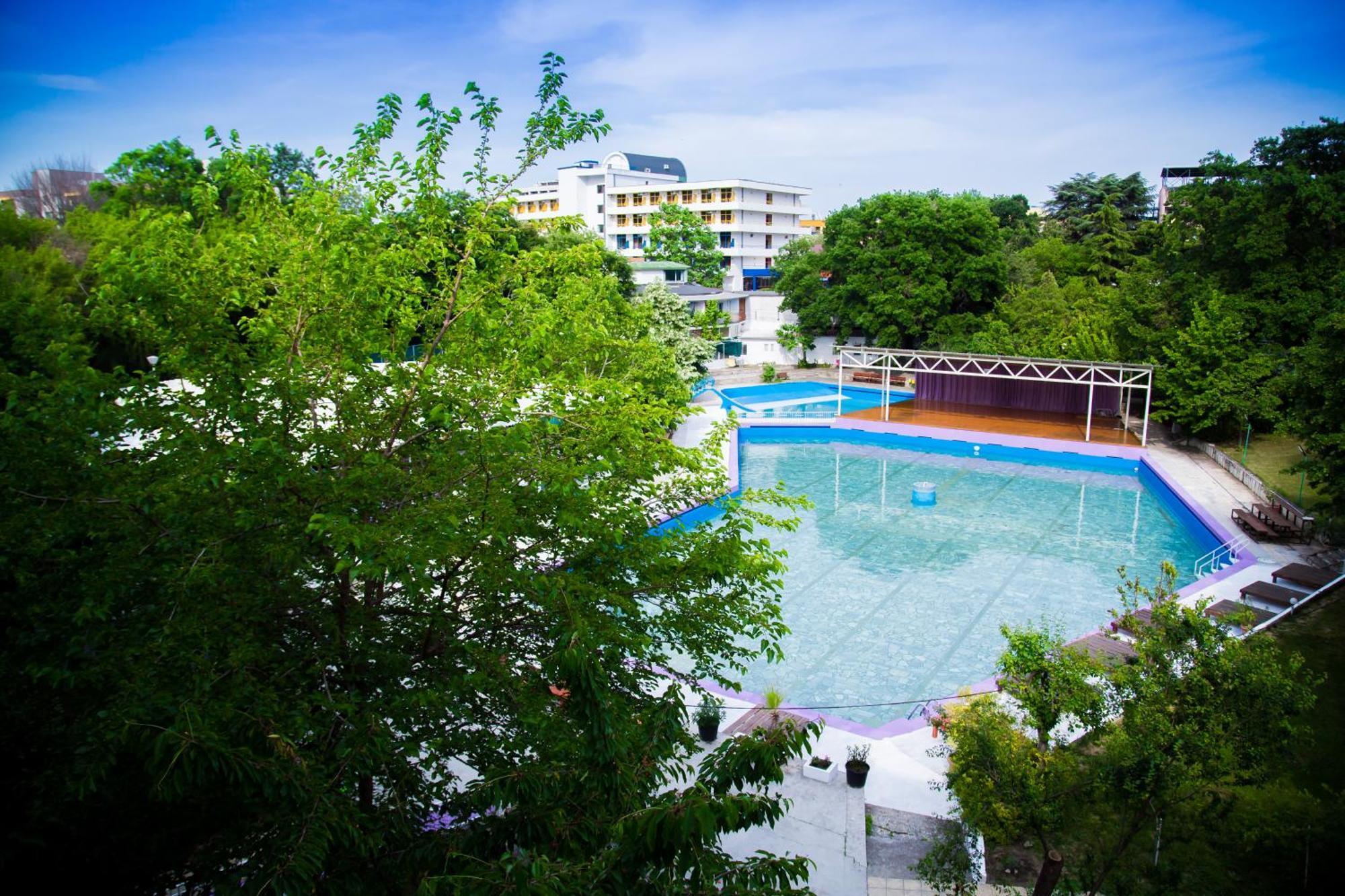 Хотел Рива Golden Sands Bagian luar foto