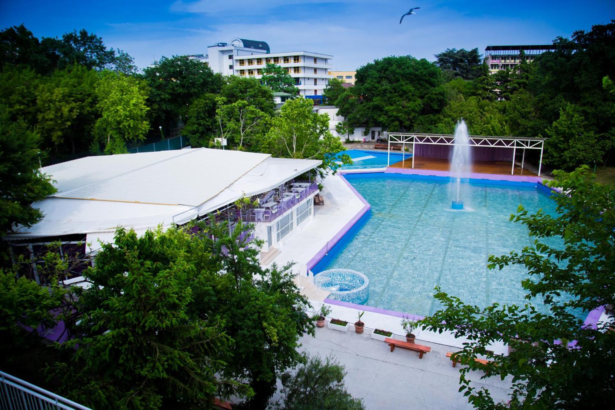 Хотел Рива Golden Sands Bagian luar foto