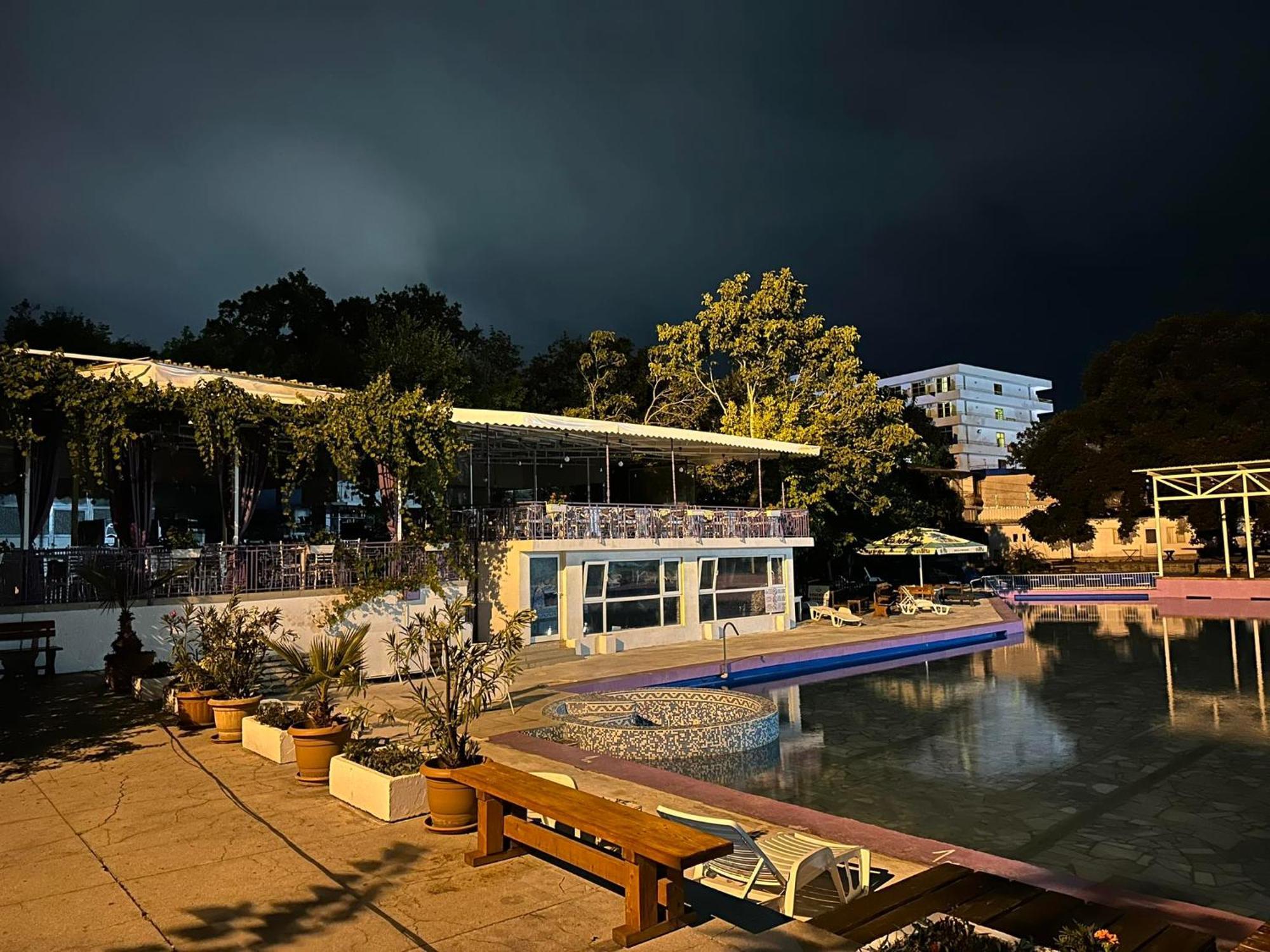 Хотел Рива Golden Sands Bagian luar foto
