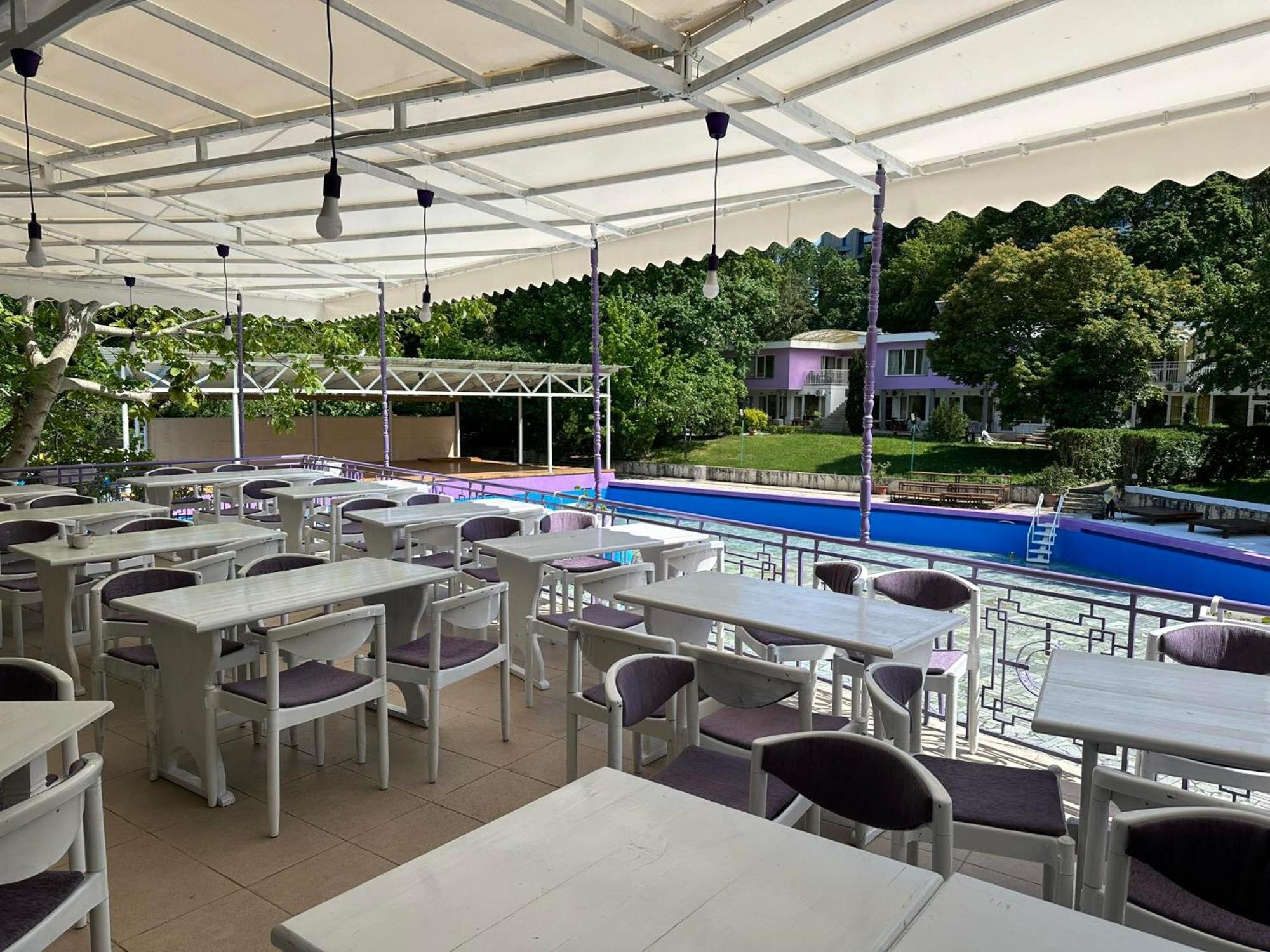 Хотел Рива Golden Sands Bagian luar foto