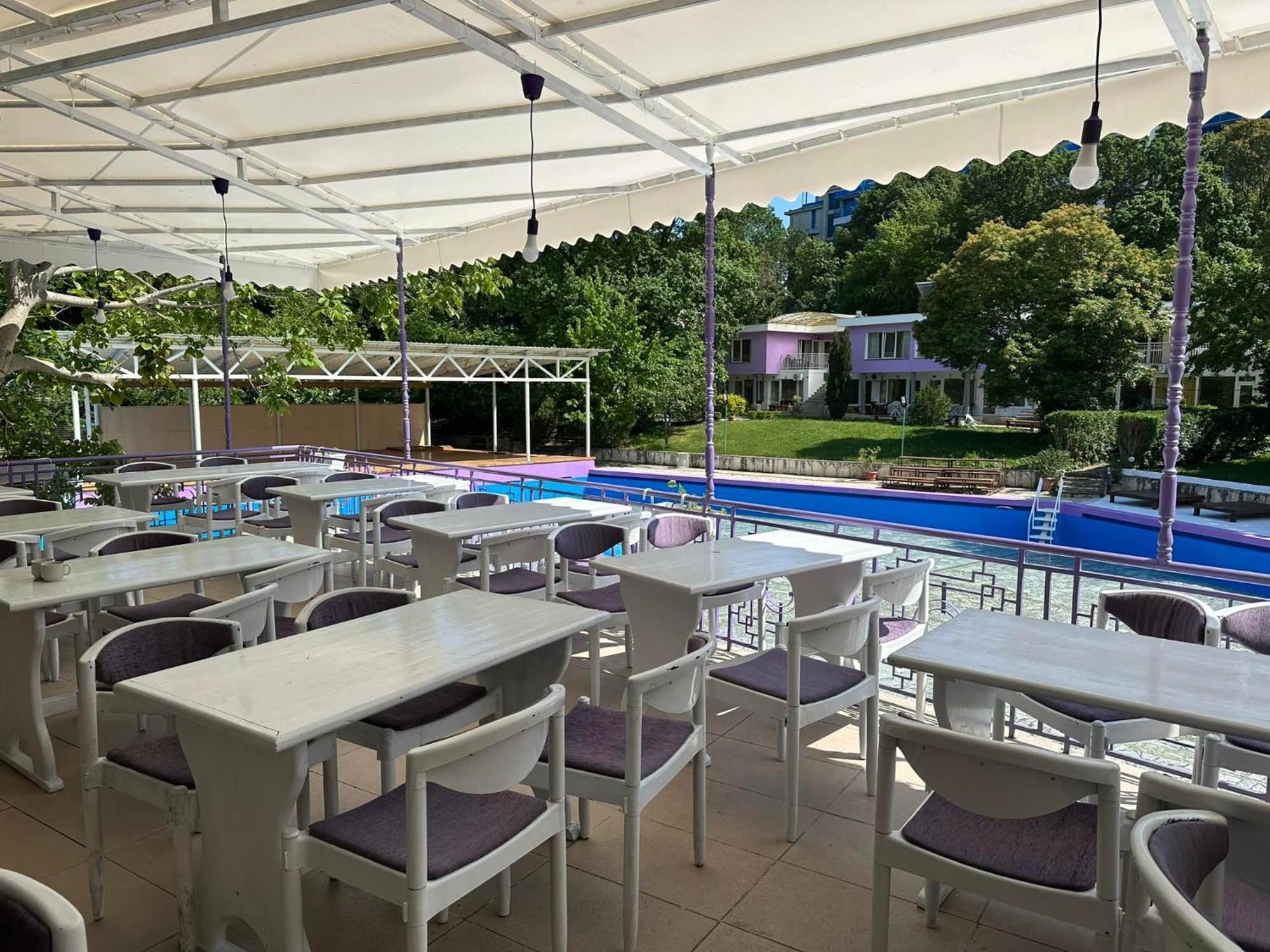Хотел Рива Golden Sands Bagian luar foto