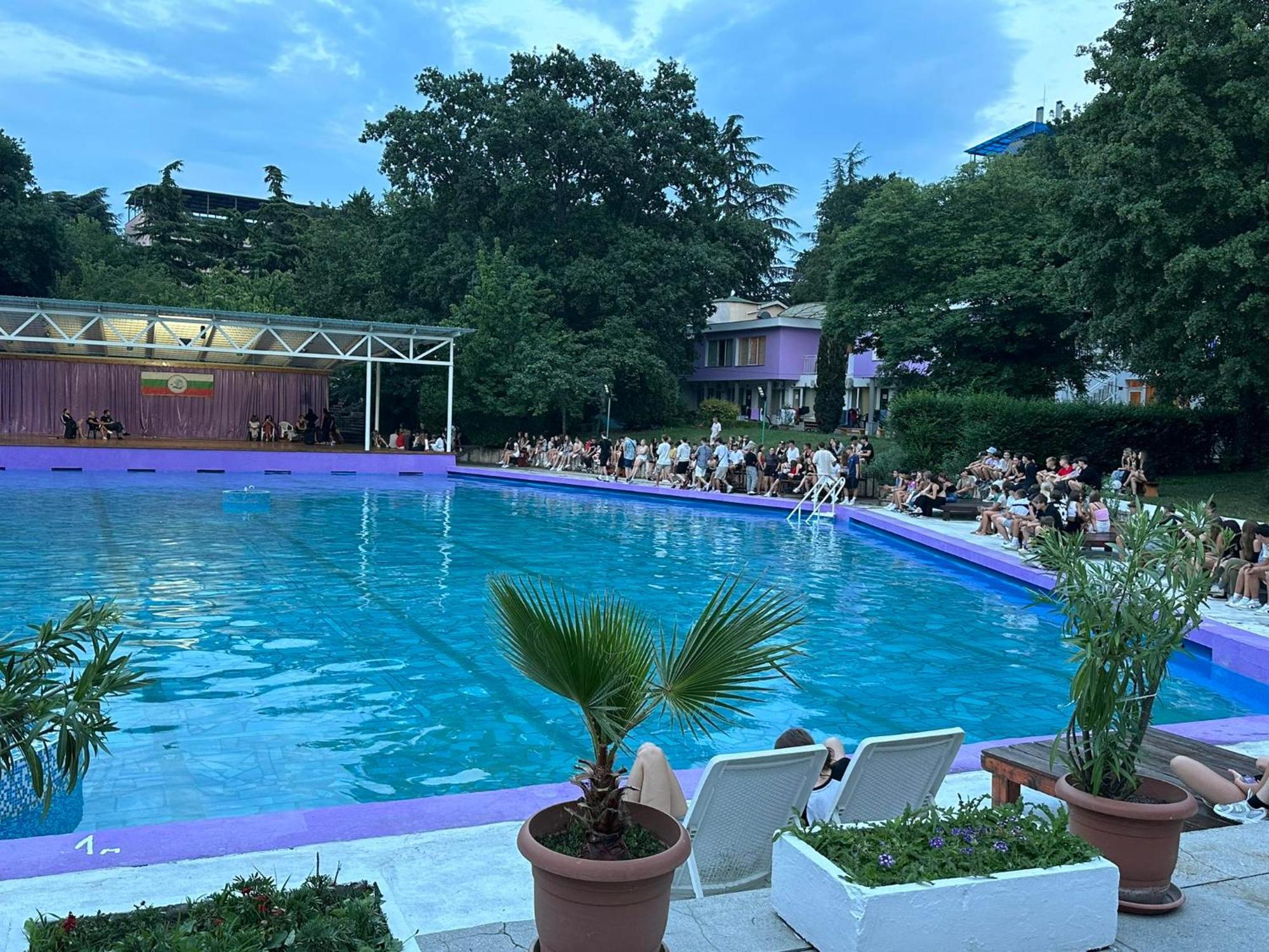 Хотел Рива Golden Sands Bagian luar foto