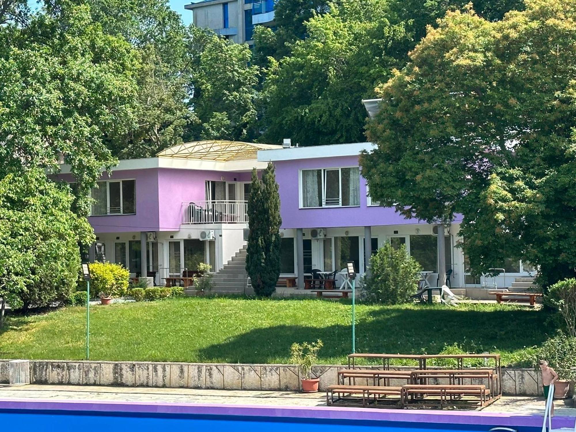 Хотел Рива Golden Sands Bagian luar foto