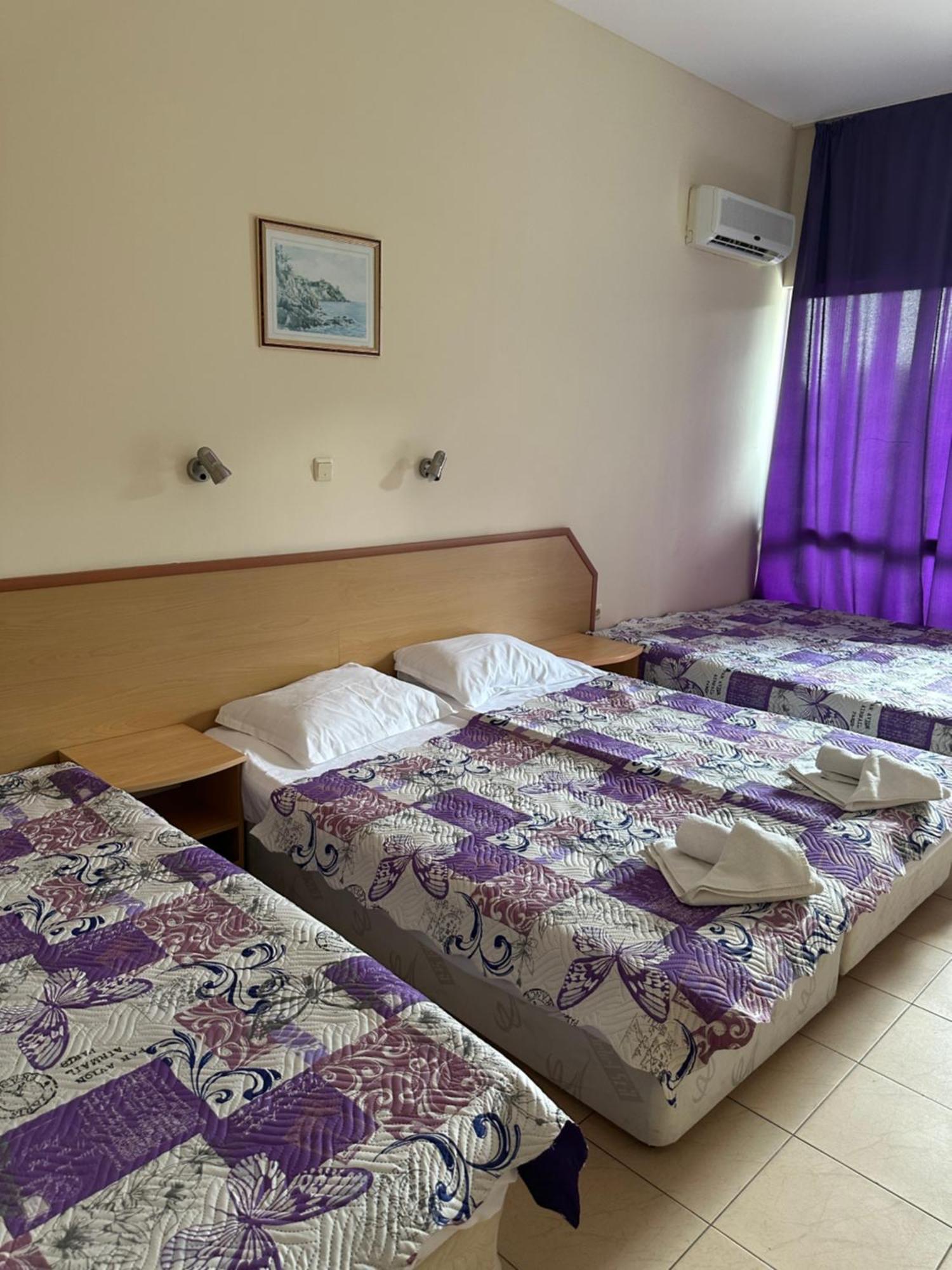 Хотел Рива Golden Sands Bagian luar foto